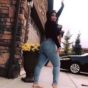 Meet your Posher, Jasmine